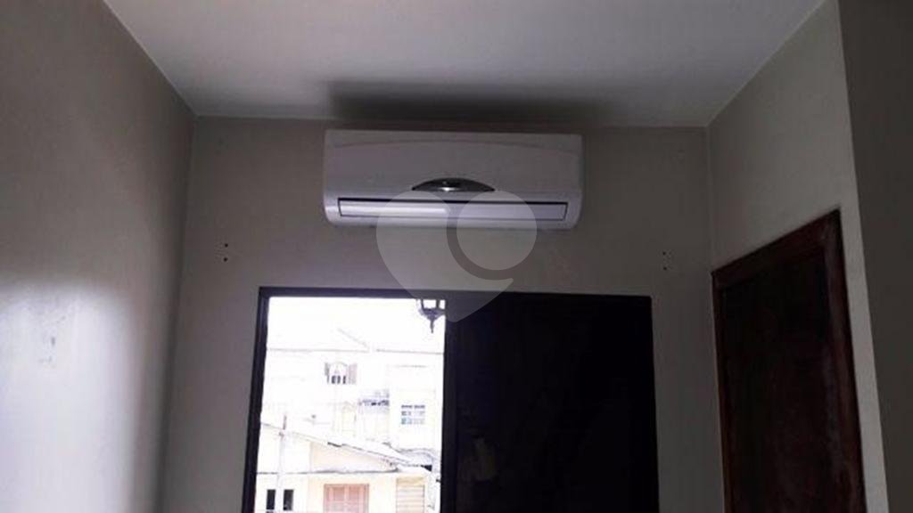 Sobrado para venda e locação no Parque Santo Antônio