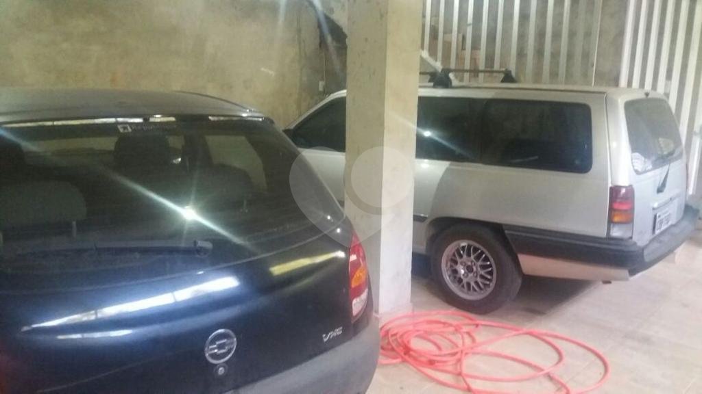 Sobrado à venda em local tranquilo, próximo a Serra