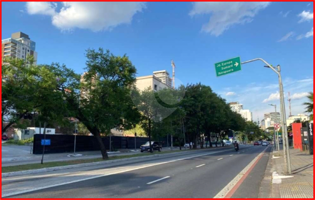 TERRENO NA AVENIDA REBOUÇAS