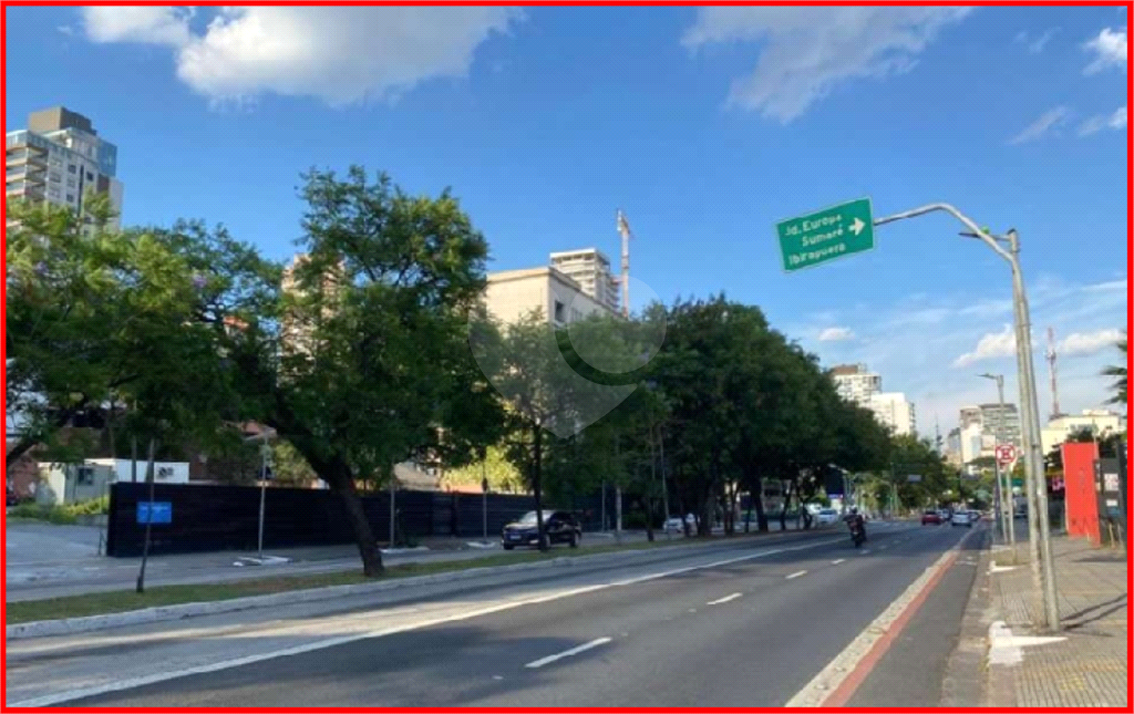 TERRENO NA AVENIDA REBOUÇAS