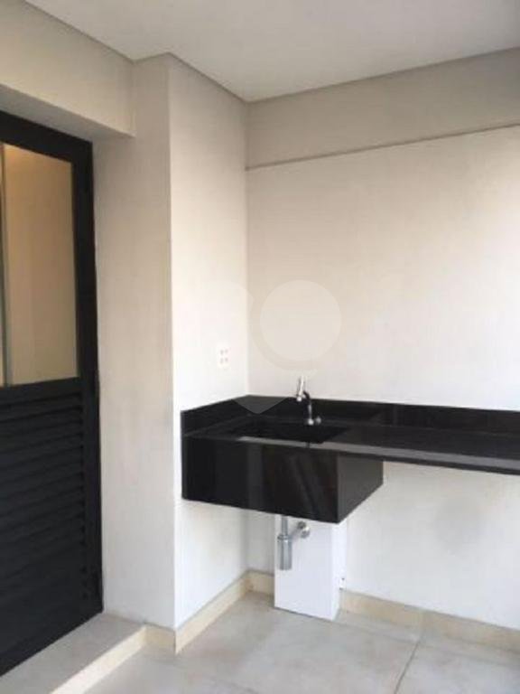 Apartamento à venda com 63,54 m² na Aclimação São Paulo SP