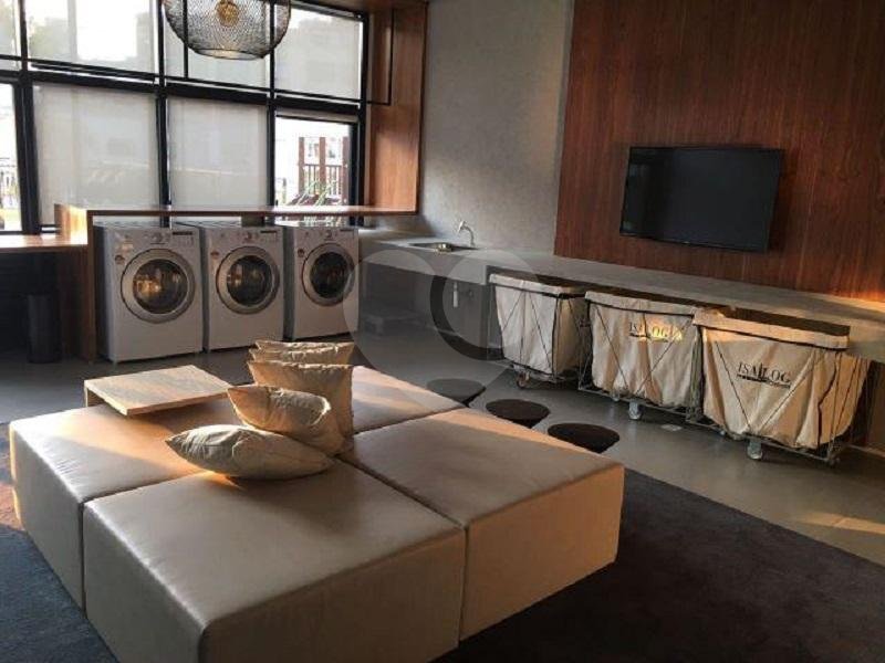 Apartamento à venda com 63,54 m² na Aclimação São Paulo SP