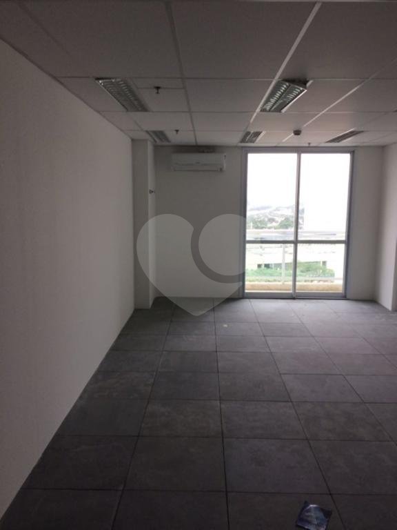 Linda sala comercial à venda em Santana, próximo do Metrô Tietê 