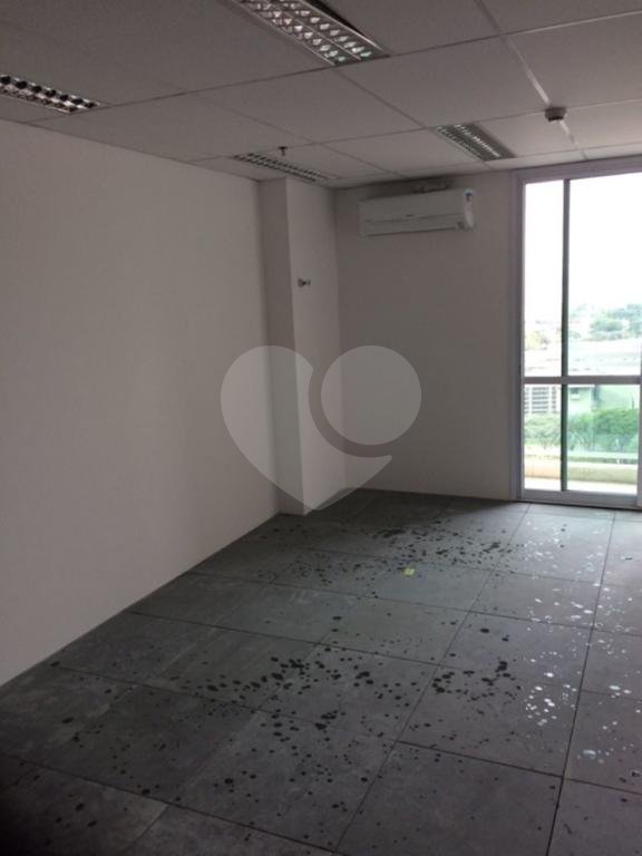 Linda sala comercial à venda em Santana, próximo do Metrô Tietê 