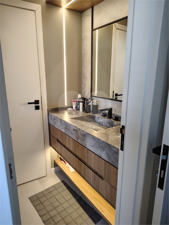 Apartamento mobiliado ( Porteira Fechada) com 3 suítes, 3 vagas e lazer completo