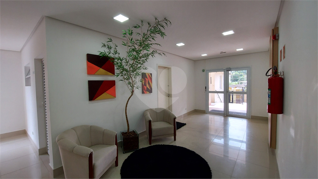 Apartamento mobiliado ( Porteira Fechada) com 3 suítes, 3 vagas e lazer completo