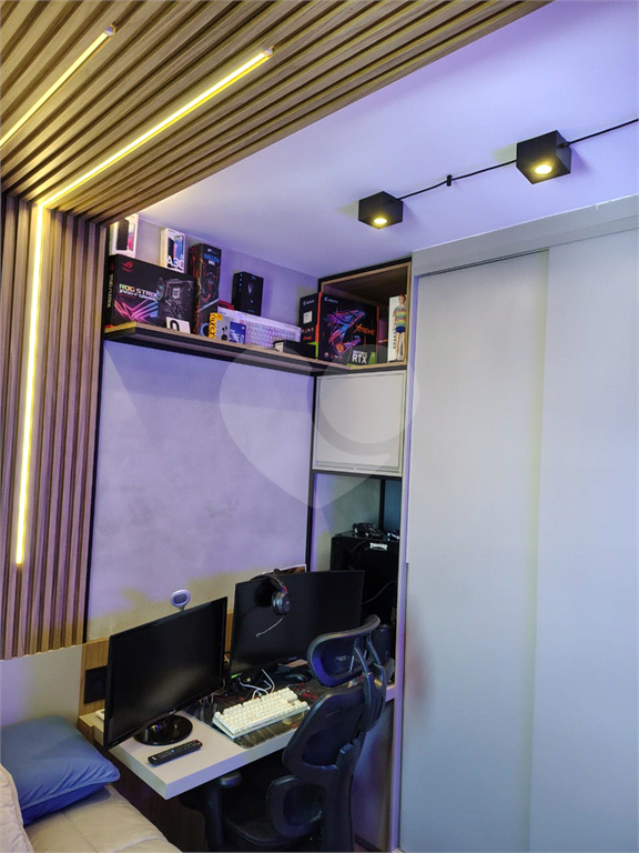 Apartamento mobiliado ( Porteira Fechada) com 3 suítes, 3 vagas e lazer completo