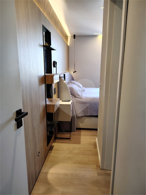 Apartamento mobiliado ( Porteira Fechada) com 3 suítes, 3 vagas e lazer completo