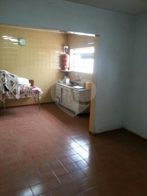 SOBRADO VILA ESTER, PRÓXIMO DA AVENIDA BRAZ LEME, SENDO 3 DORMITÓRIOS E 1 VAGA