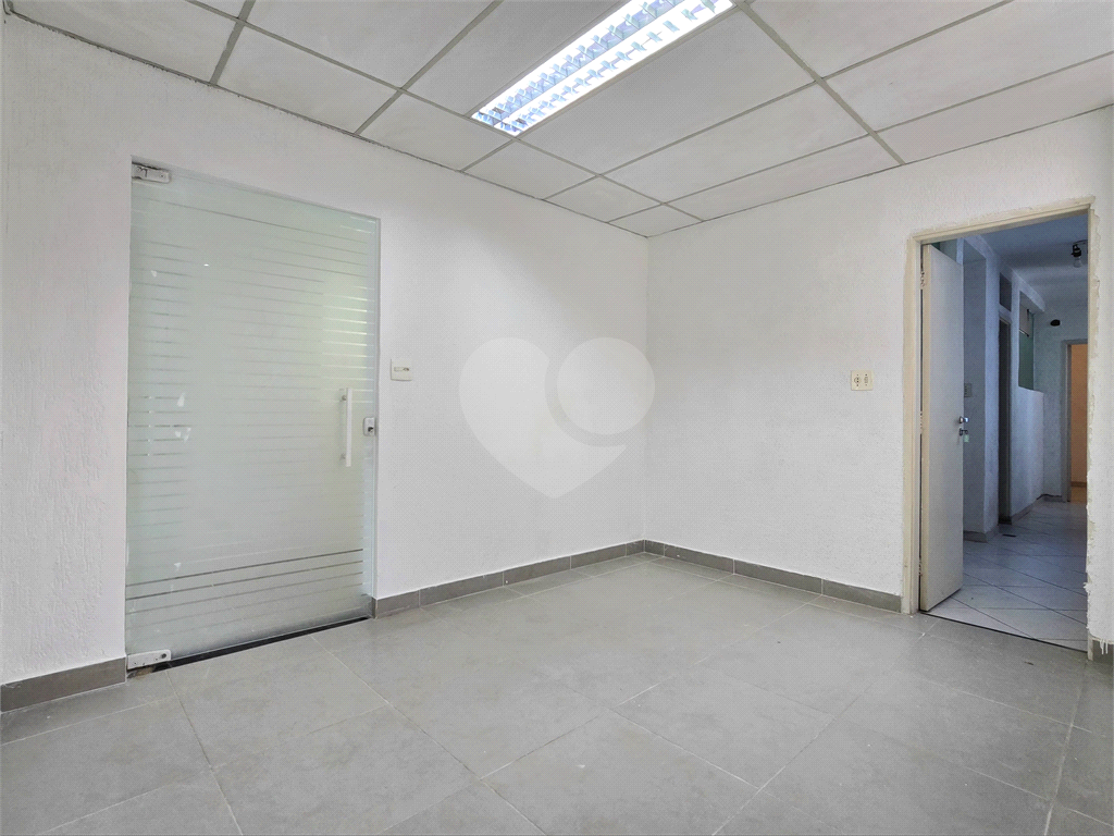 Sala comercial para aluguel com 4 salas 2 banheiros NO PARAISO 