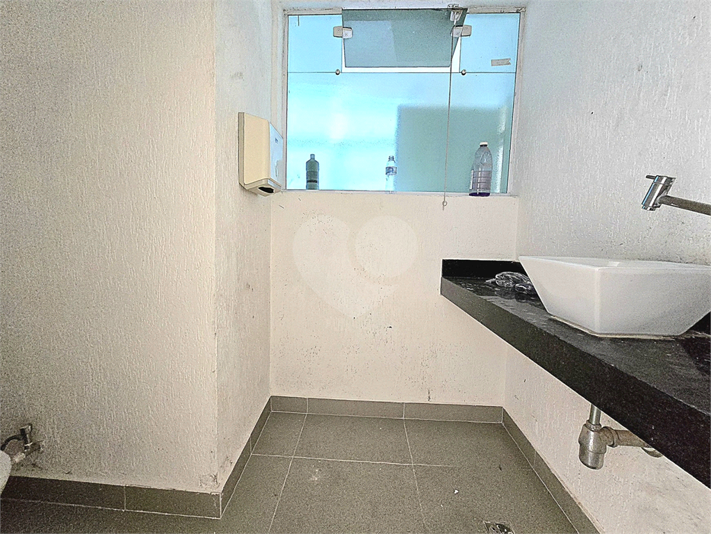 Sala comercial para aluguel com 4 salas 2 banheiros NO PARAISO 
