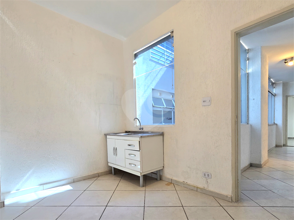Sala comercial para aluguel com 4 salas 2 banheiros NO PARAISO 