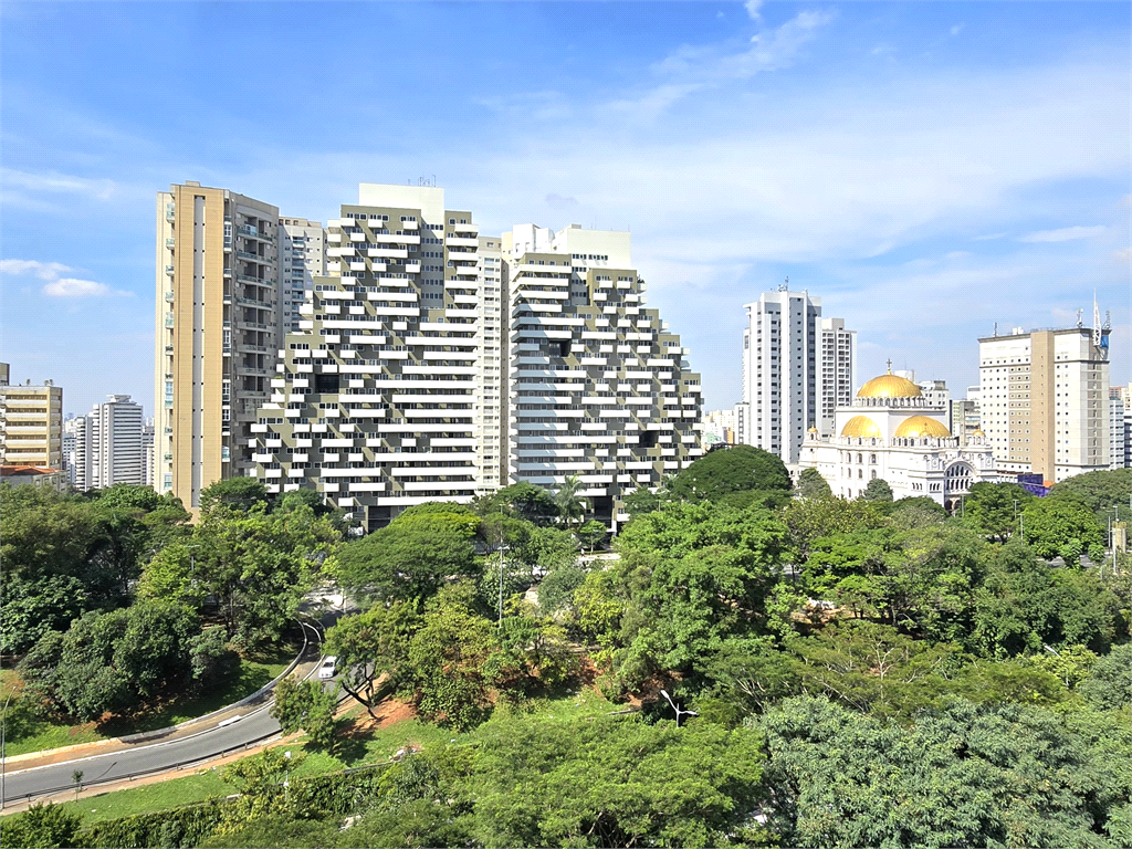 Sala comercial para aluguel com 4 salas 2 banheiros NO PARAISO 
