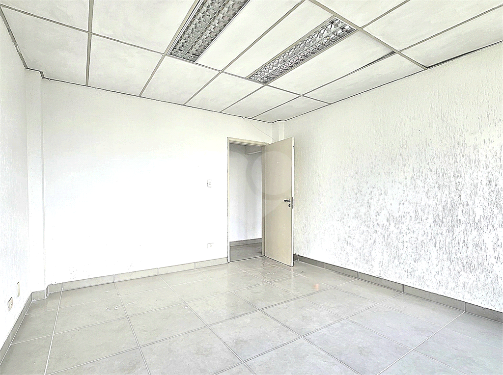 Sala comercial para aluguel com 4 salas 2 banheiros NO PARAISO 