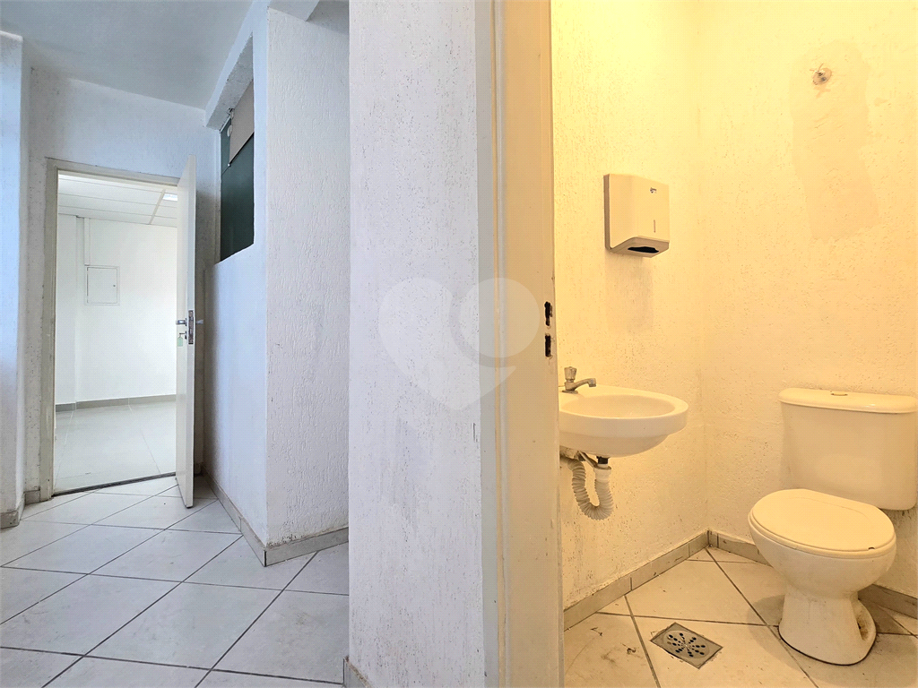 Sala comercial para aluguel com 4 salas 2 banheiros NO PARAISO 