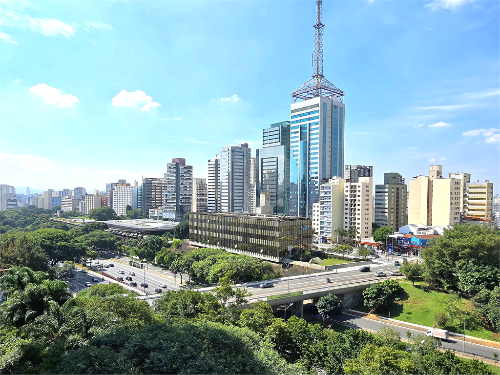 Sala comercial para aluguel com 4 salas 2 banheiros NO PARAISO 