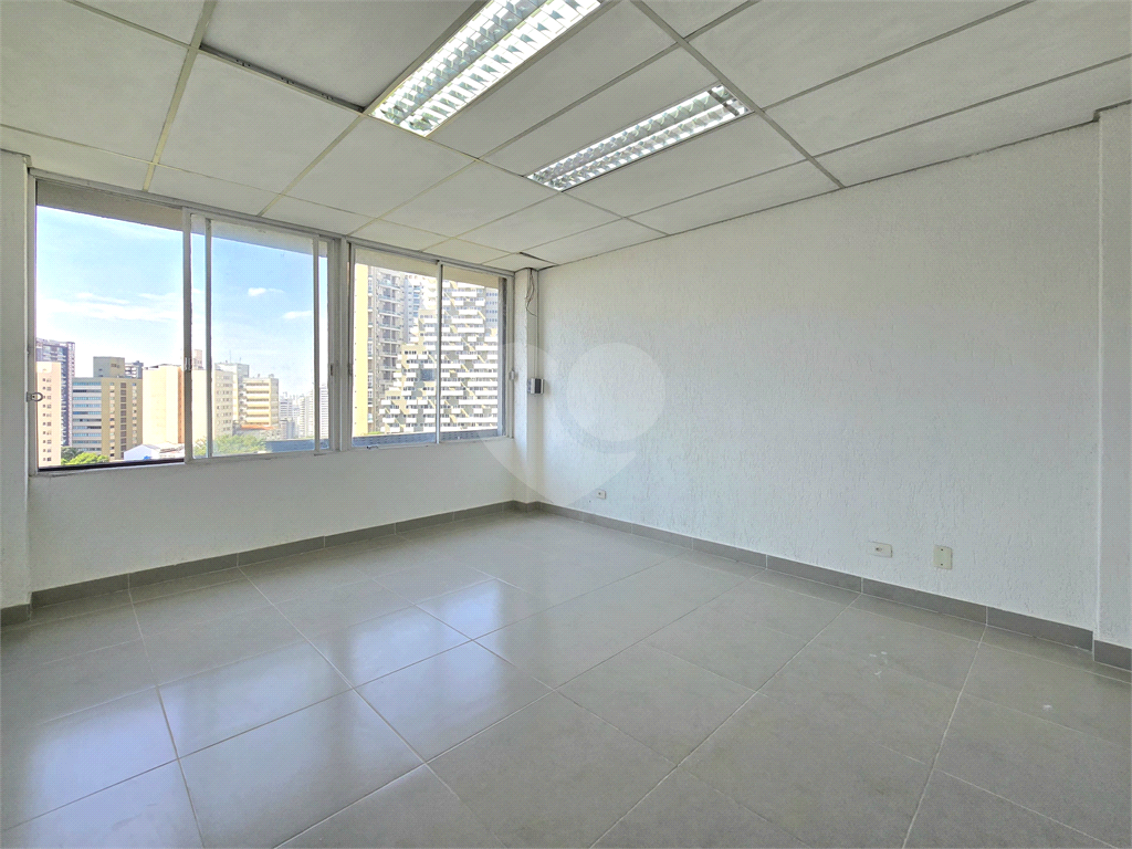 Sala comercial para aluguel com 4 salas 2 banheiros NO PARAISO 