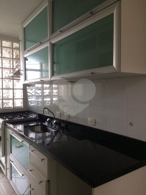 APARTAMENTO em TREMEMBÉ