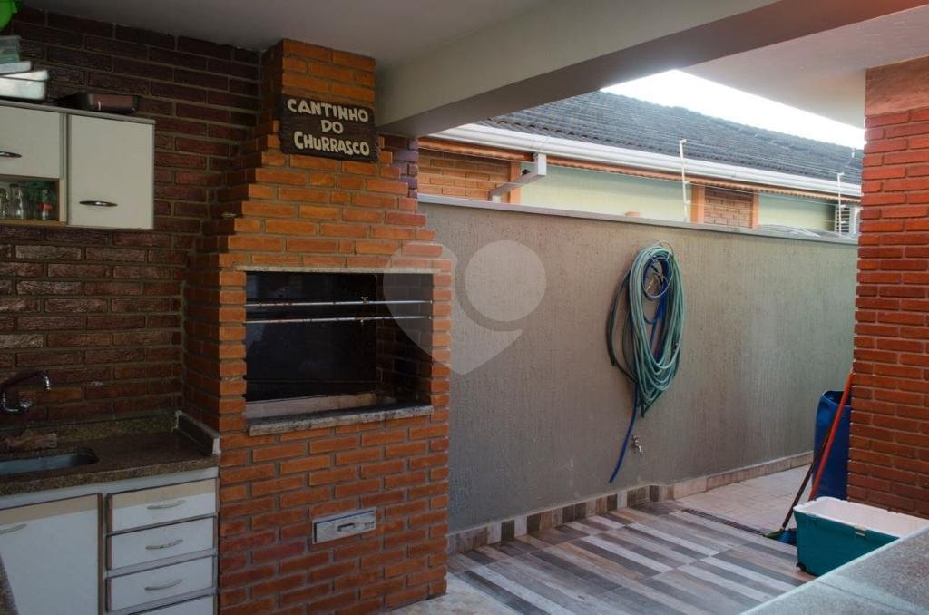 Casa à venda com 3 quartos, 210m² - Foto 4