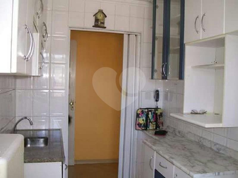 Apartamento à venda na Vila Amália com 3 dormitórios