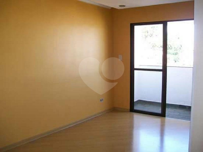 Apartamento à venda na Vila Amália com 3 dormitórios
