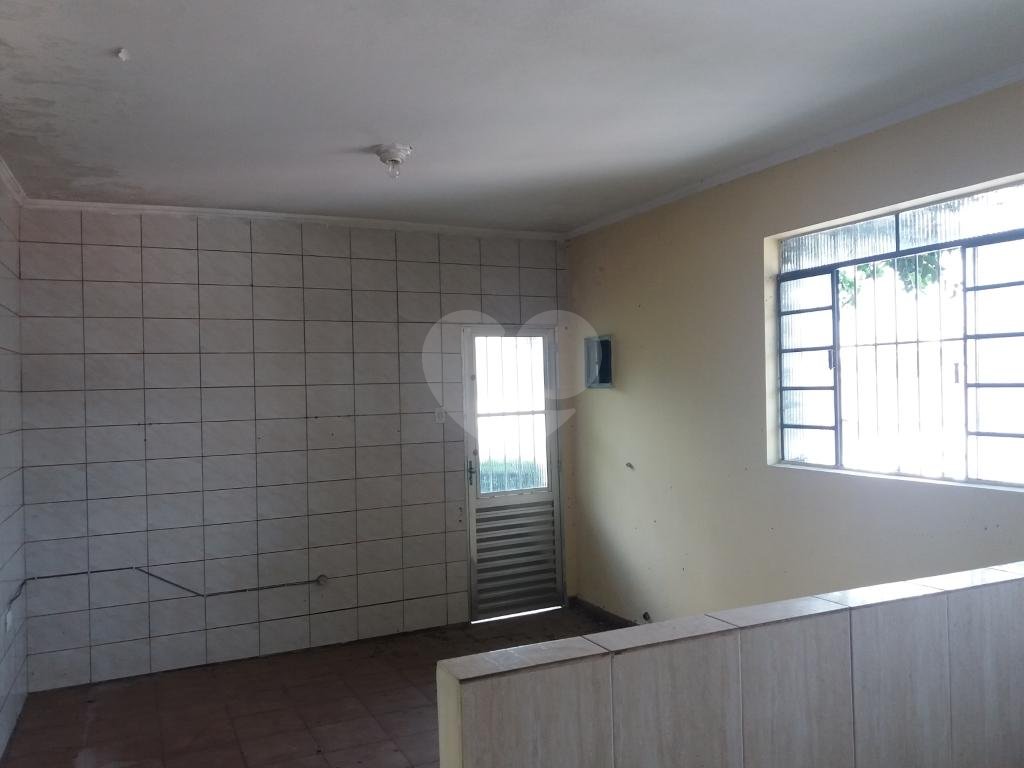Amplo terreno com 04 casas no J.Paulistana