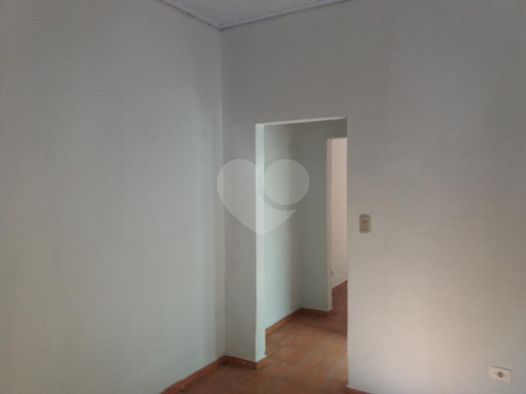 Amplo terreno com 04 casas no J.Paulistana