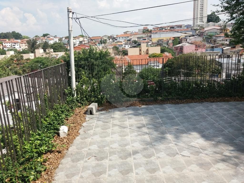 Amplo terreno com 04 casas no J.Paulistana