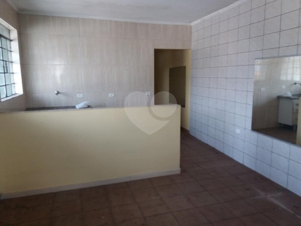 Amplo terreno com 04 casas no J.Paulistana