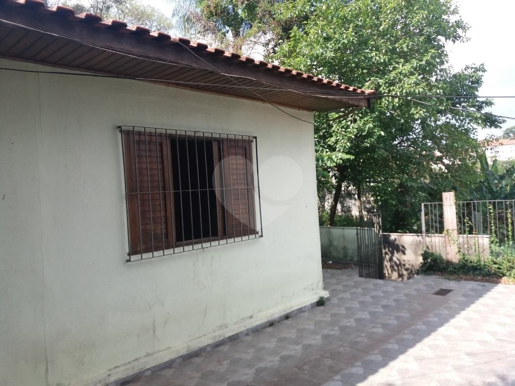 Amplo terreno com 04 casas no J.Paulistana