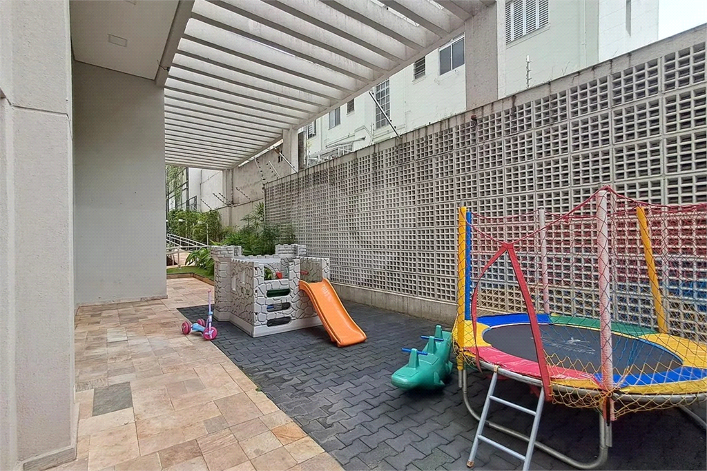 Apartamento Perdizes 3 suítes e 2 vagas de garagem 