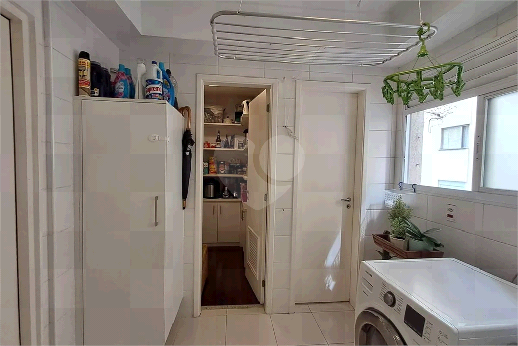 Apartamento Perdizes 3 suítes e 2 vagas de garagem 