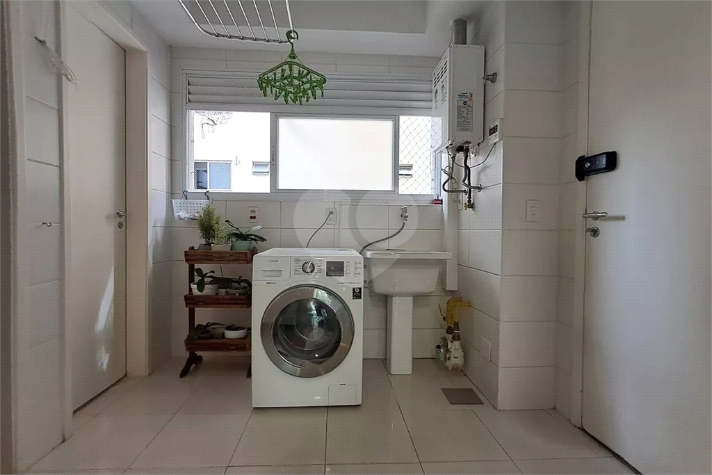 Apartamento Perdizes 3 suítes e 2 vagas de garagem 