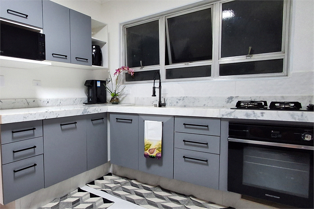 APARTAMENTO em HIGIENÓPOLIS