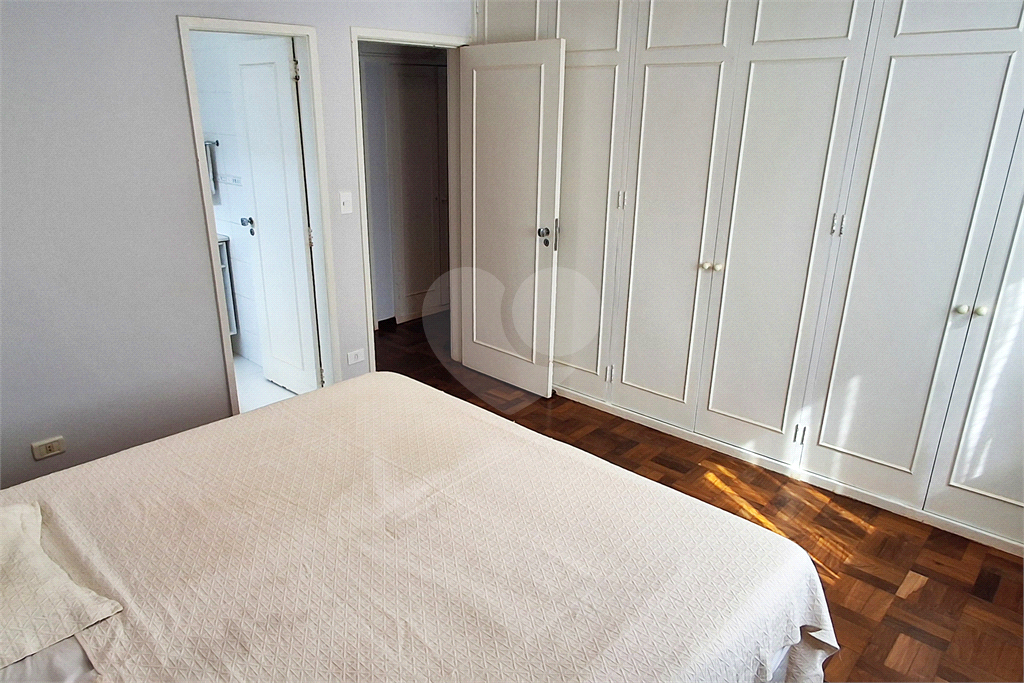 APARTAMENTO em HIGIENÓPOLIS