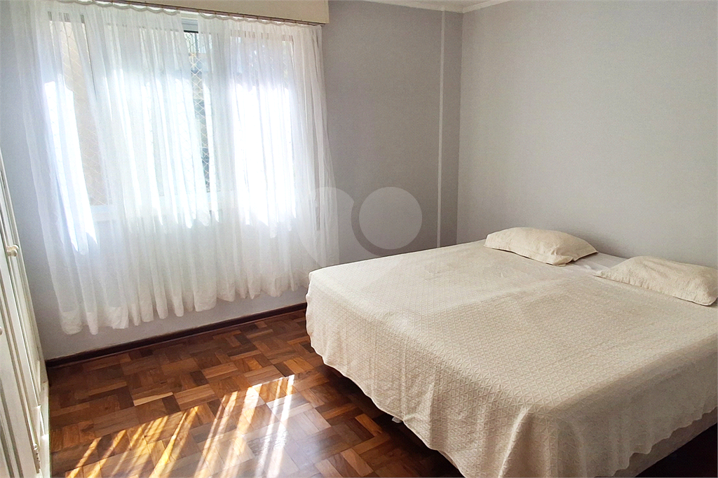 APARTAMENTO em HIGIENÓPOLIS