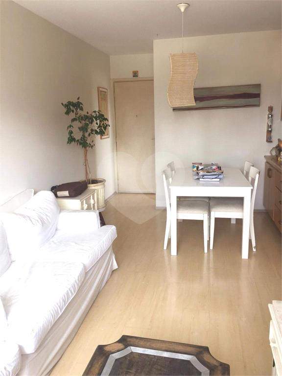 Apartamento no Campo Belo Para Venda.