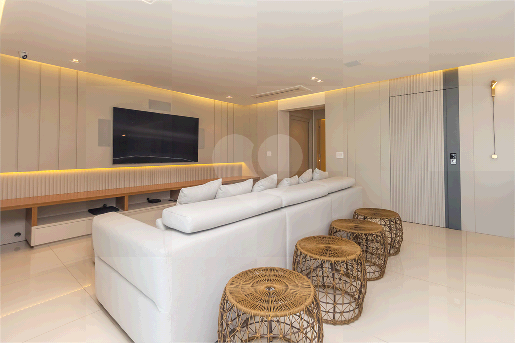 Apartamento - Vila Mariana - Alto Padrão - 3 Suítes - 4 Vagas - Venda / Compra - Próximo ao Metrô