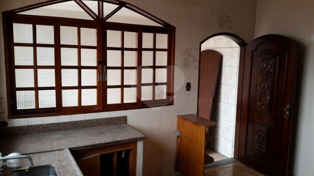 Sobrado à venda com 4 quartos, 180m² - Foto 17