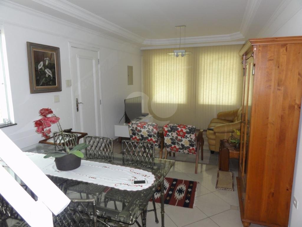 Sobrado à venda com 3 quartos, 200m² - Foto 2