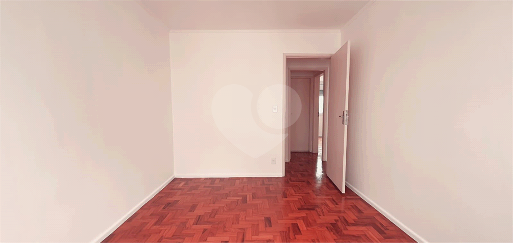 Imóvel de 98m² com 3 quartos, 1 suíte, sala ampla e academia 01 vaga Perdizes 