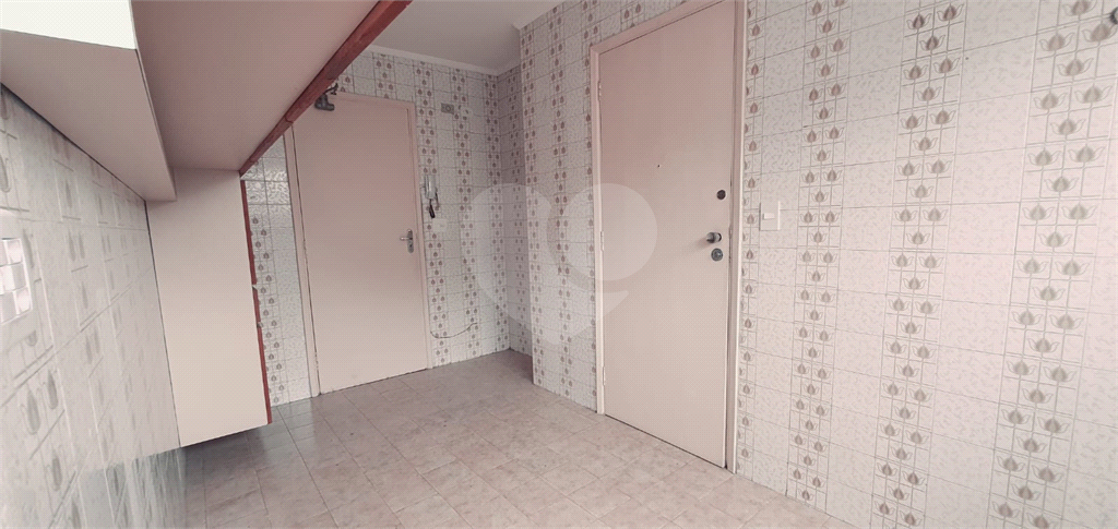 Imóvel de 98m² com 3 quartos, 1 suíte, sala ampla e academia 01 vaga Perdizes 