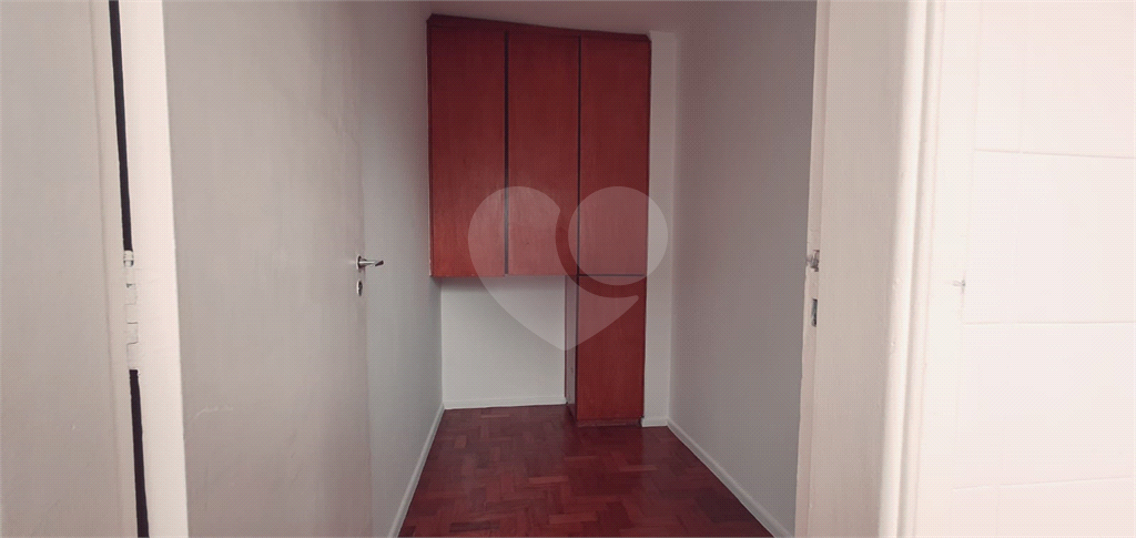 Imóvel de 98m² com 3 quartos, 1 suíte, sala ampla e academia 01 vaga Perdizes 