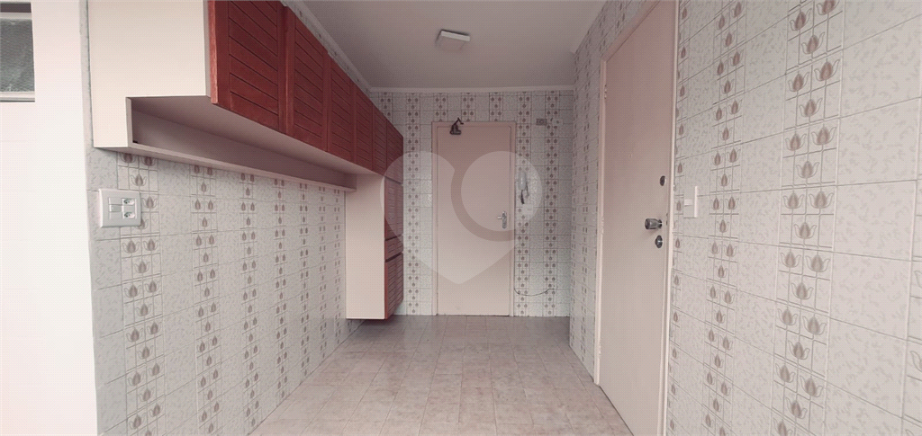 Imóvel de 98m² com 3 quartos, 1 suíte, sala ampla e academia 01 vaga Perdizes 