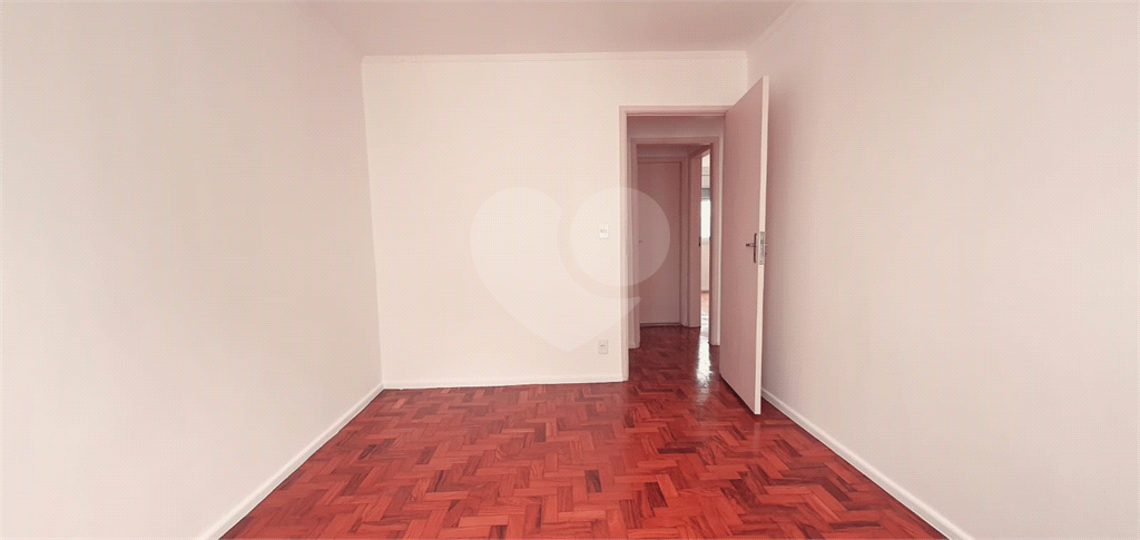 Imóvel de 98m² com 3 quartos, 1 suíte, sala ampla e academia 01 vaga Perdizes 