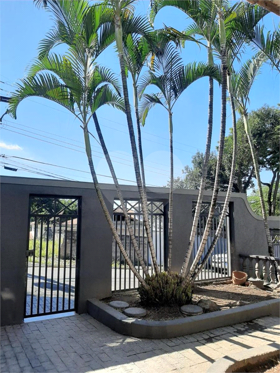 Sobrado em Rua Fechada localizado em área nobre do Jardim Guapira ,4 dormitórios 2 suítes e piscina 