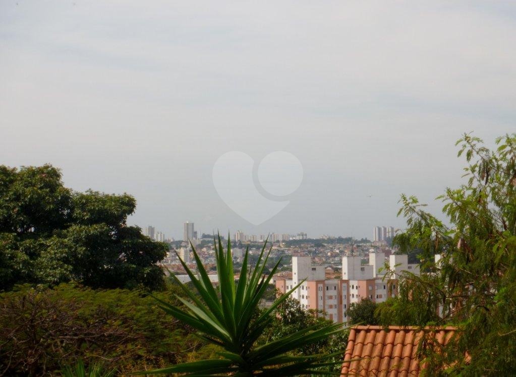 Sobrado em Rua Fechada localizado em área nobre do Jardim Guapira ,4 dormitórios 2 suítes e piscina 