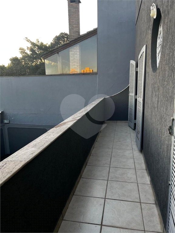 Sobrado em Rua Fechada localizado em área nobre do Jardim Guapira ,4 dormitórios 2 suítes e piscina 