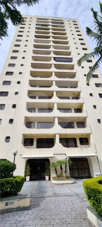 APARTAMENTO em HORTO FLORESTAL