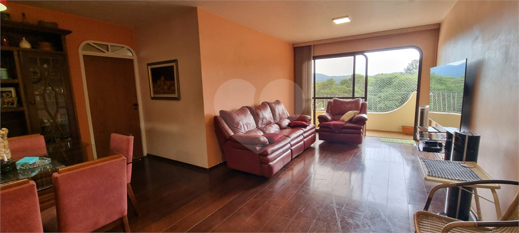 APARTAMENTO em HORTO FLORESTAL